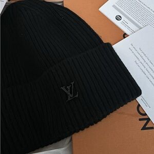 LV AHEAD BEANIE MEN